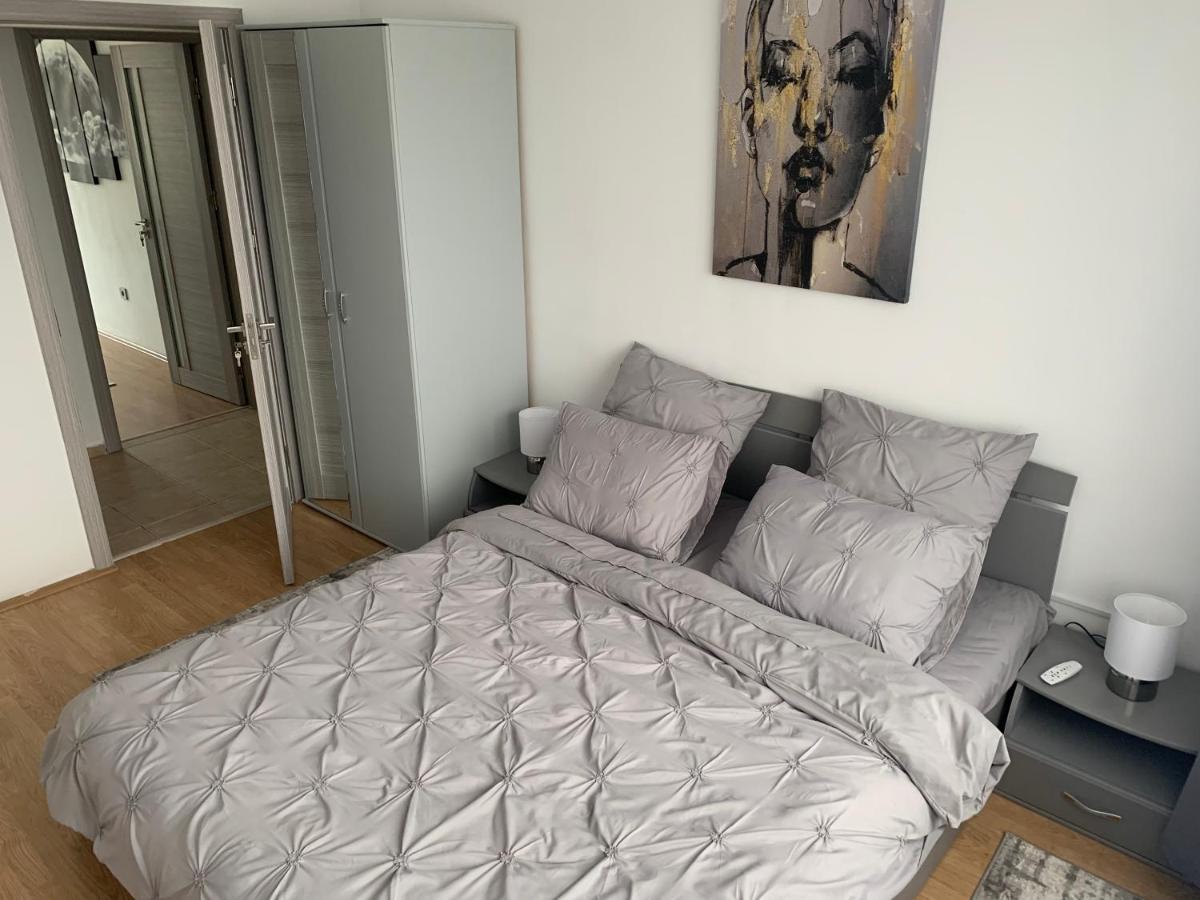 Victoriei Boulevard Private Apartment บราชอฟ ภายนอก รูปภาพ