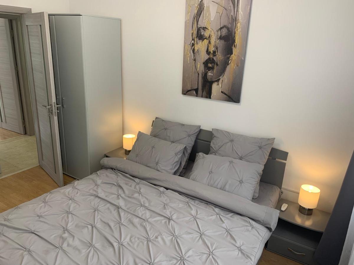 Victoriei Boulevard Private Apartment บราชอฟ ภายนอก รูปภาพ